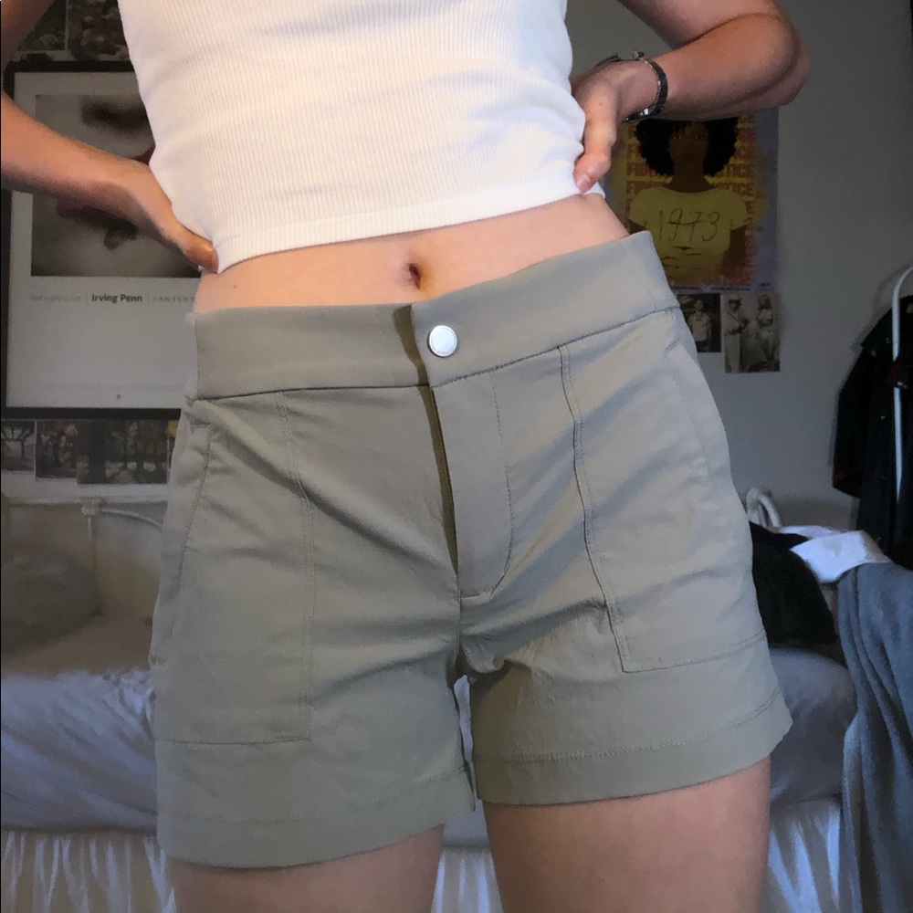 Athleta gray sport shorts